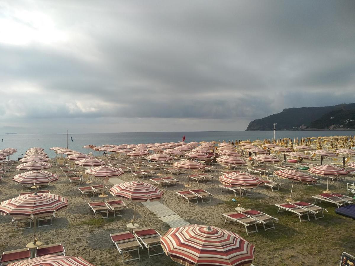 Hotel Ligure Spotorno Esterno foto