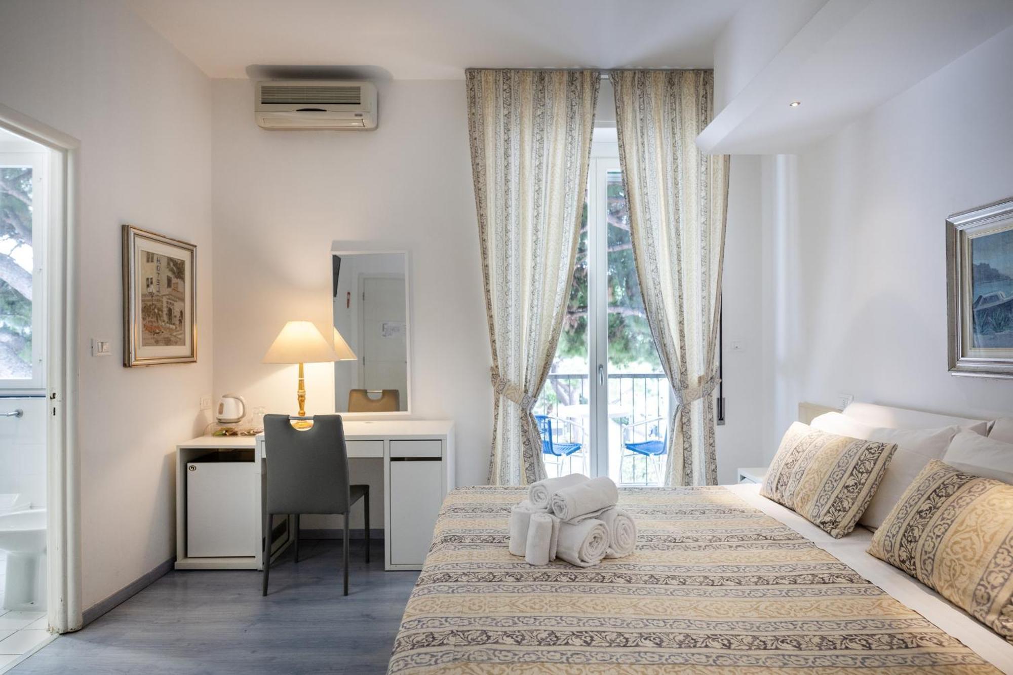 Hotel Ligure Spotorno Esterno foto
