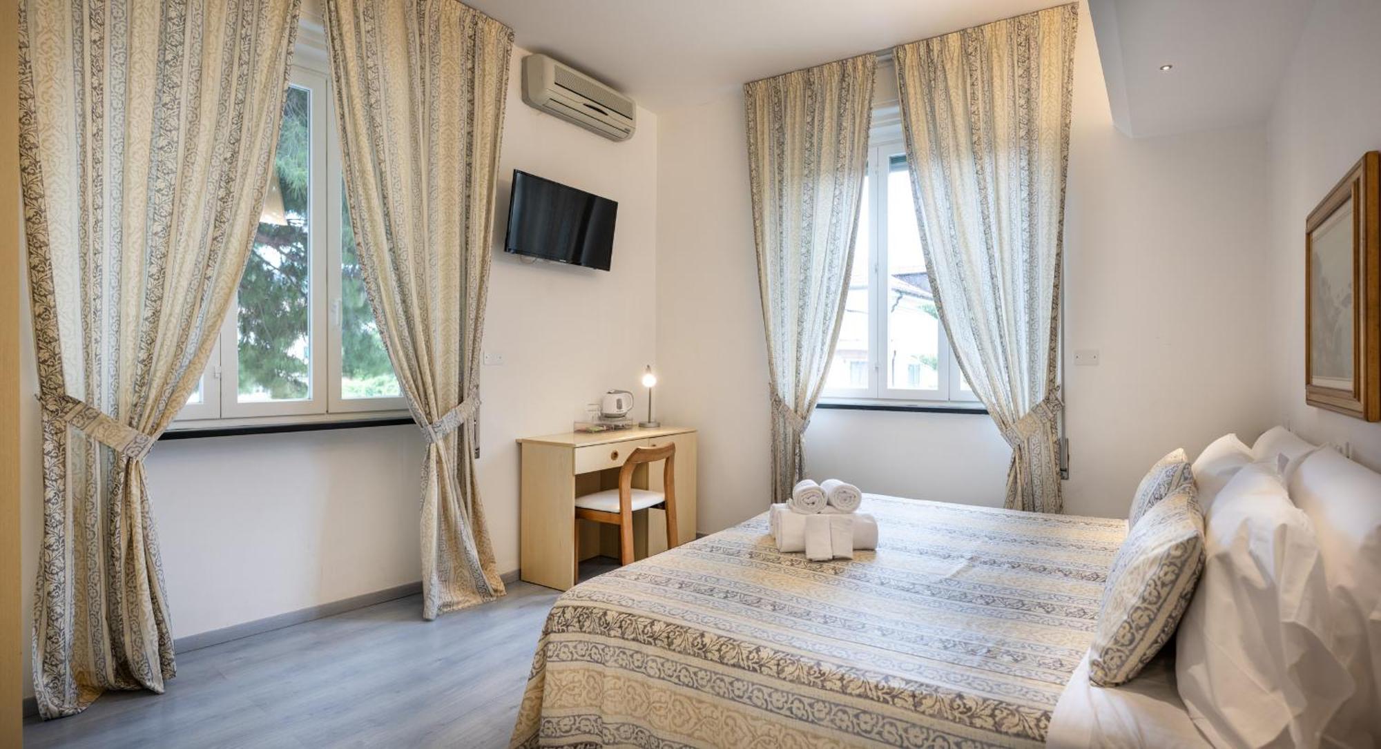 Hotel Ligure Spotorno Esterno foto